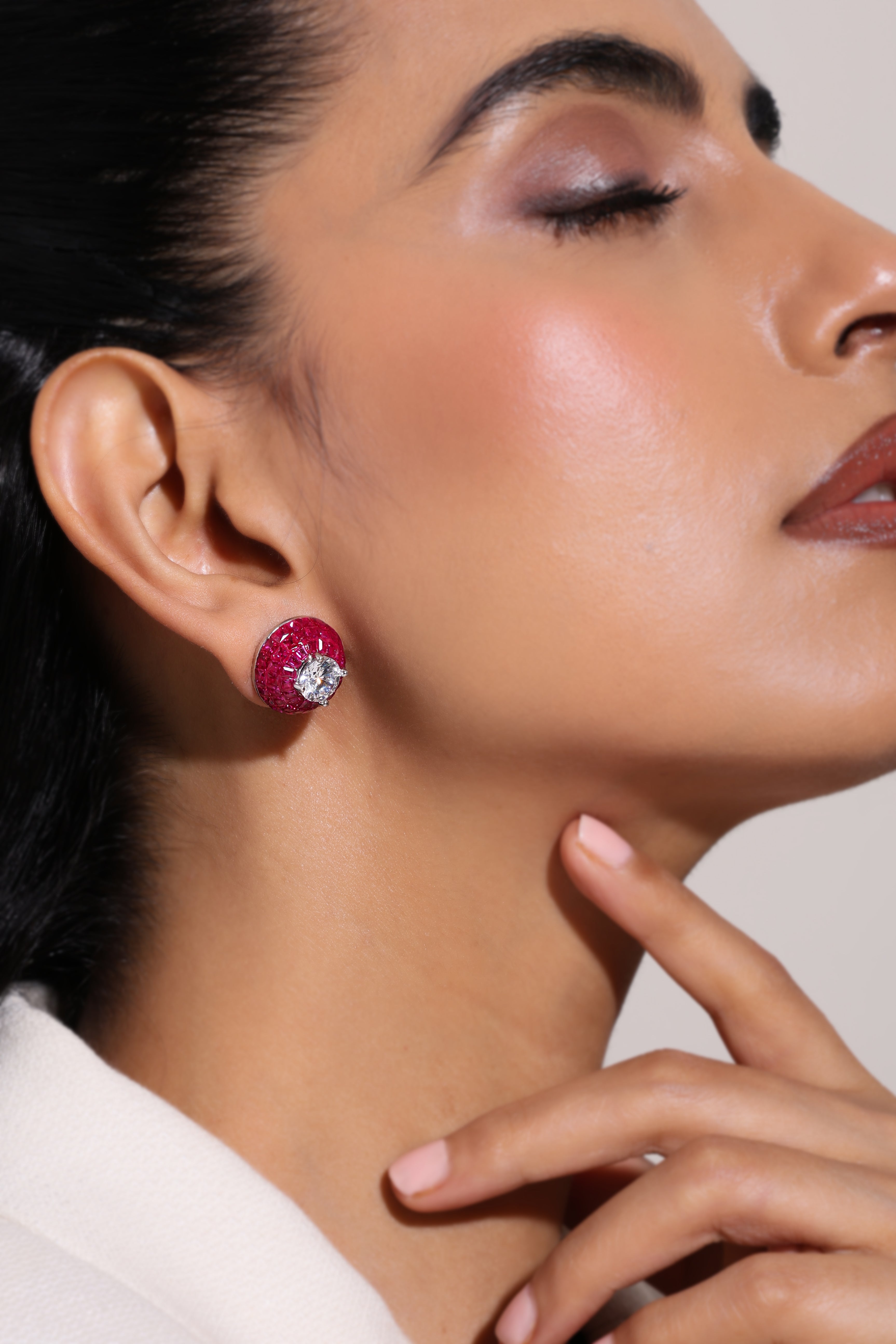 Liora Studs
