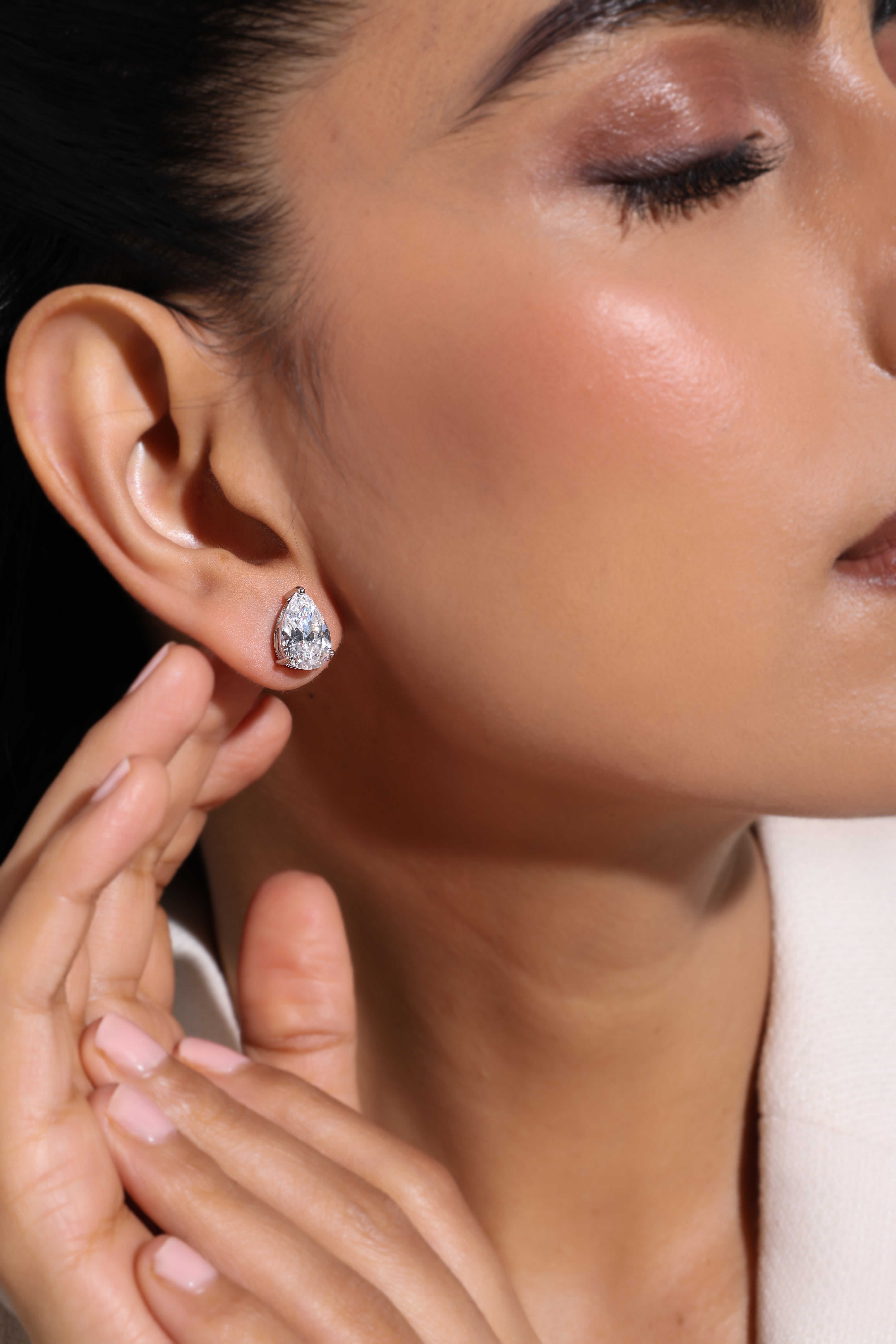 Estelle Studs