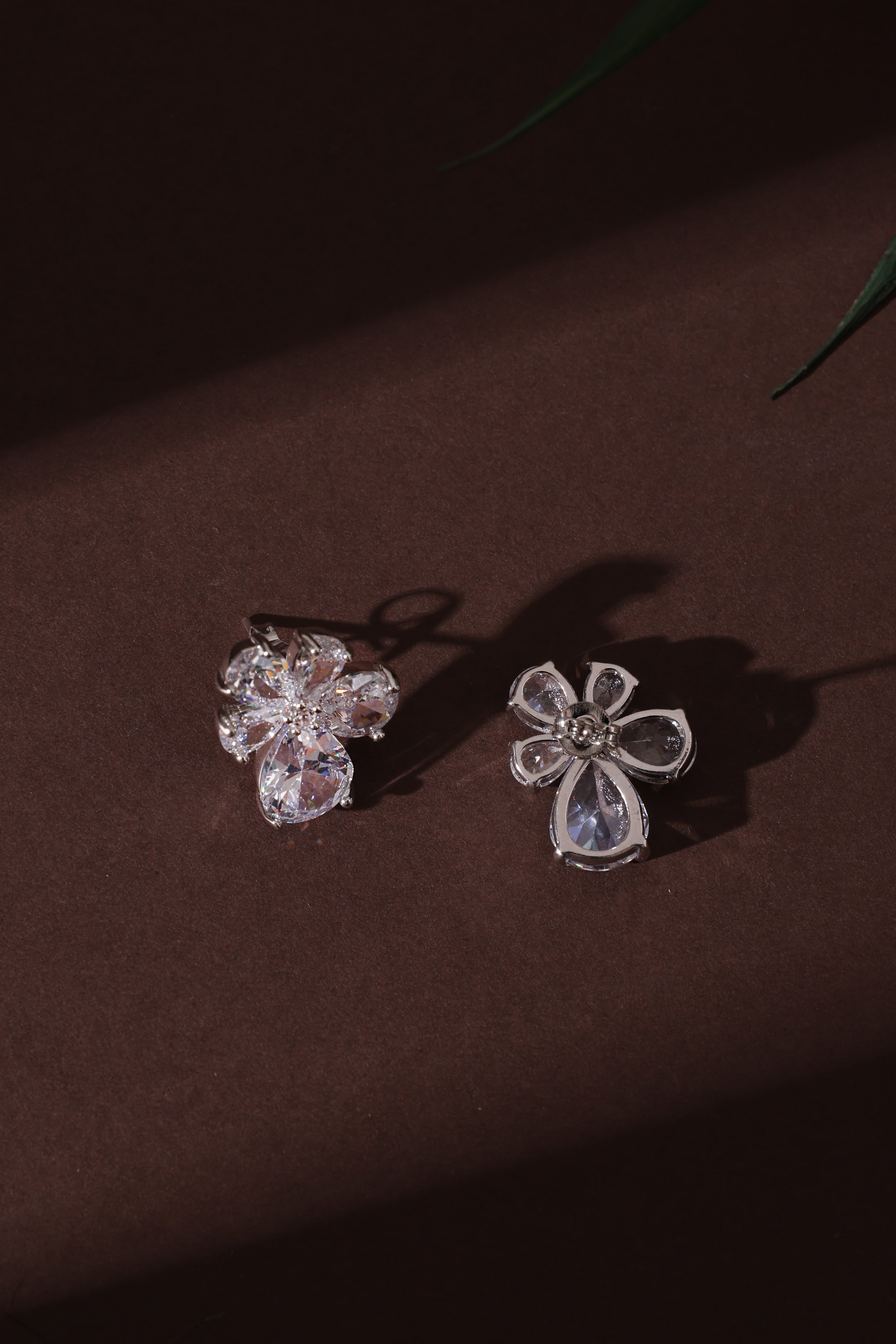 Veloura Studs