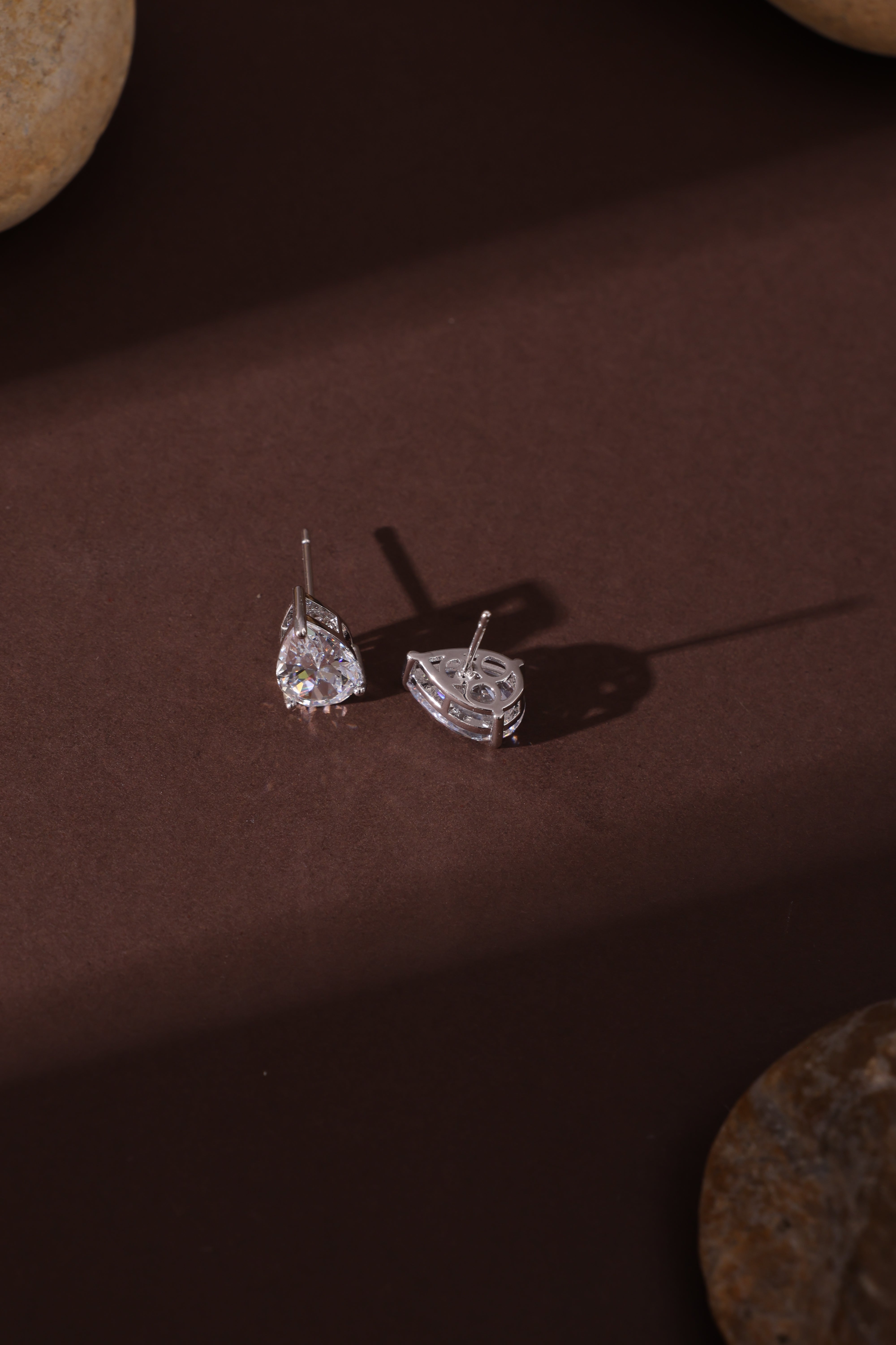 Estelle Studs