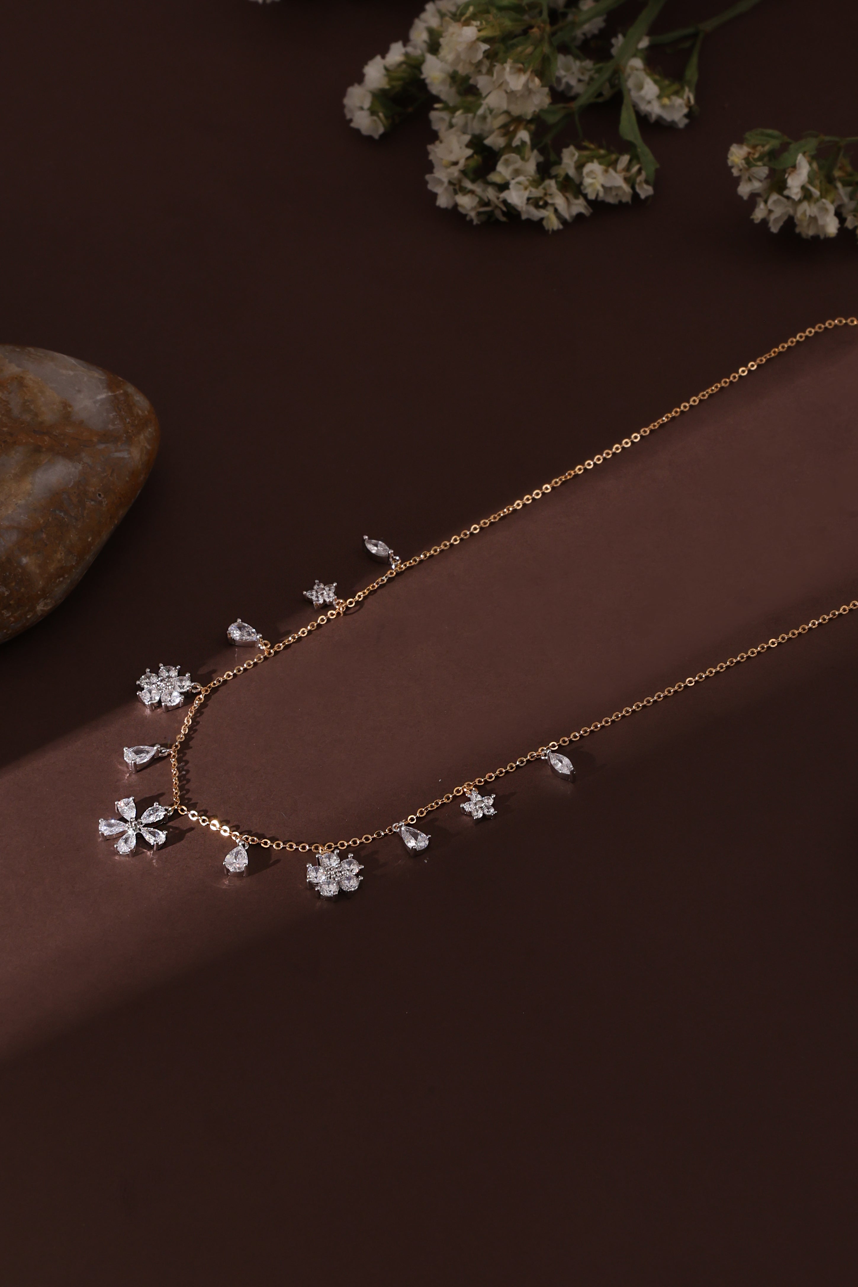 Arvique Neckchain