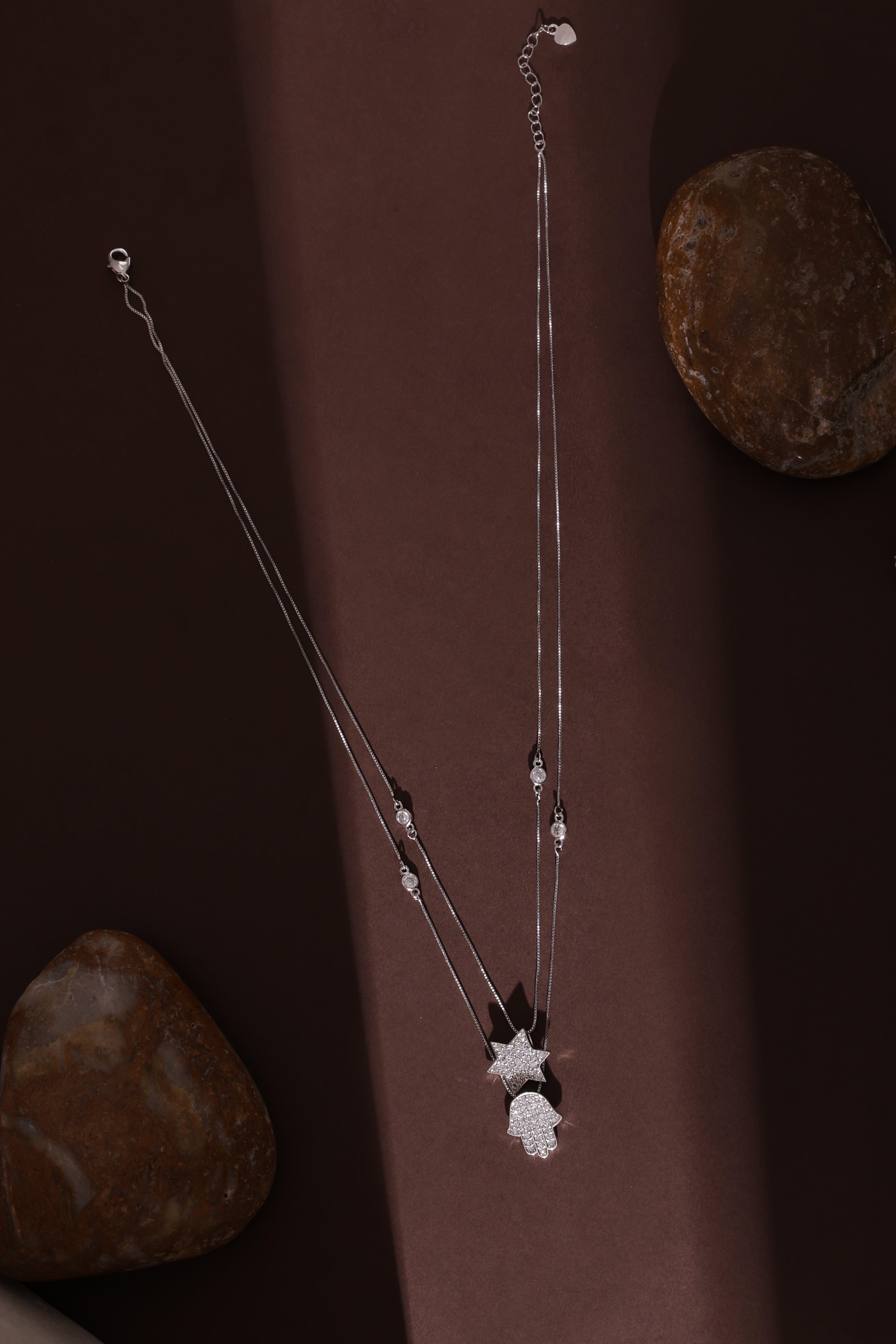 Aevon Neckchain