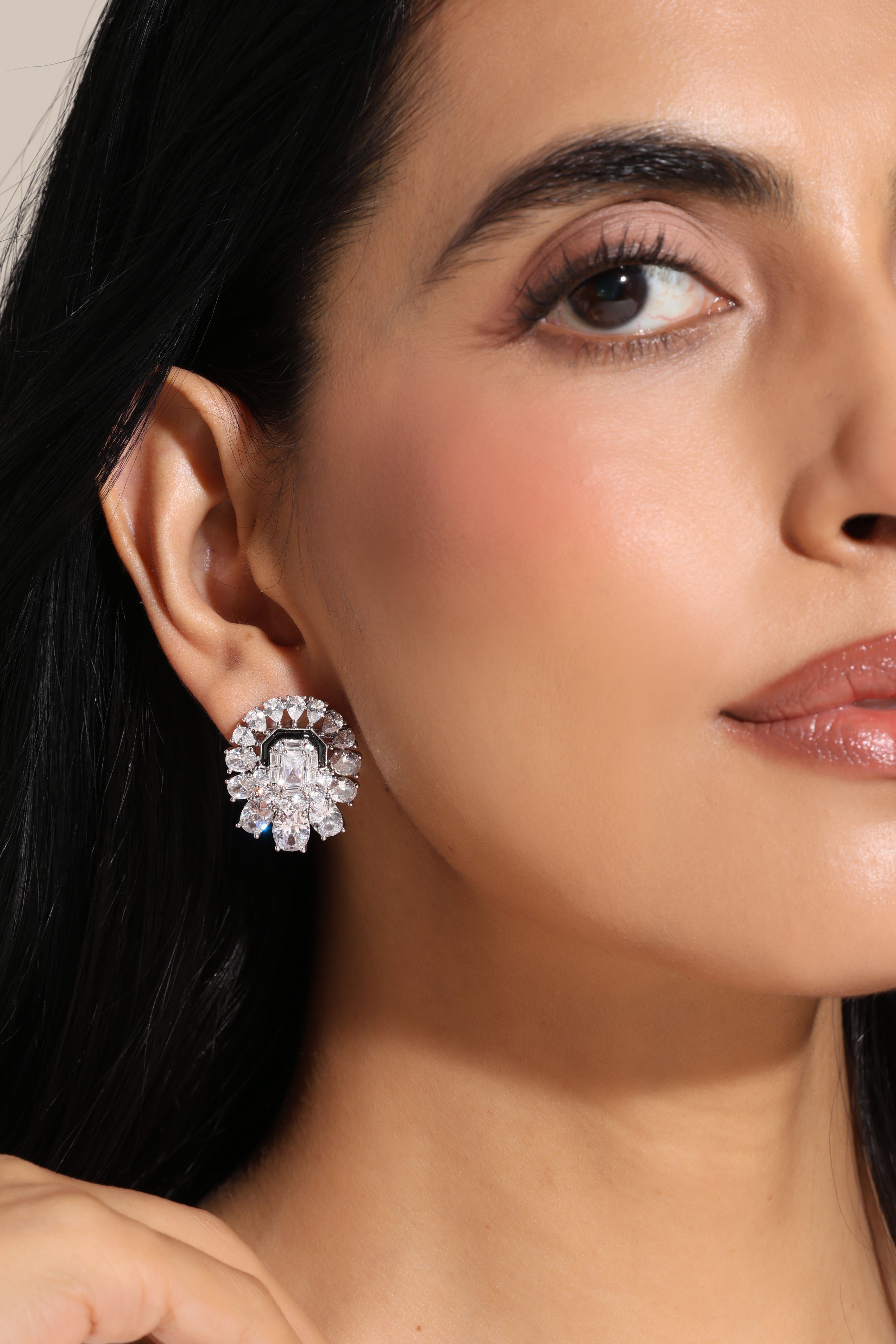 Belloria Studs