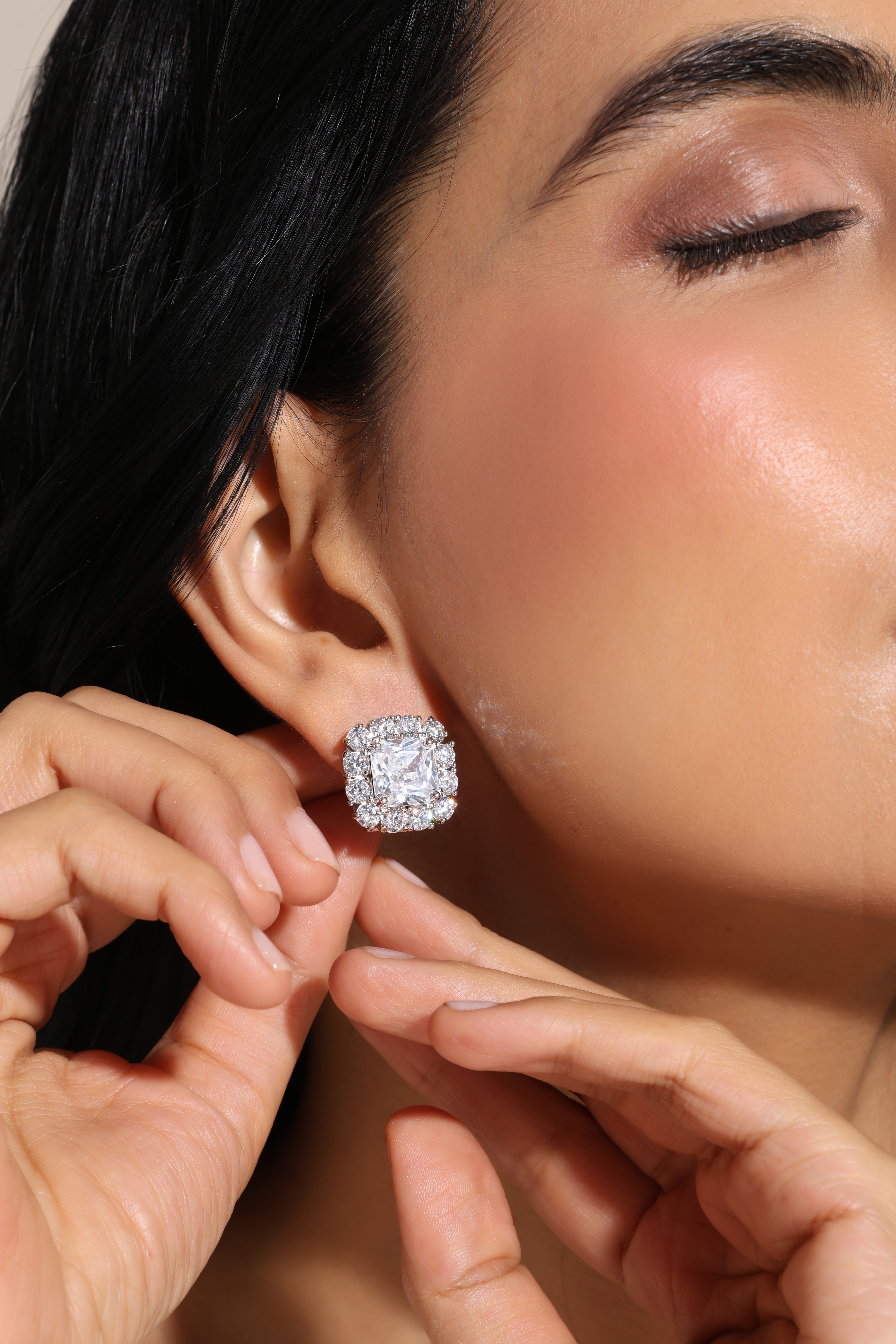 Lavinia Studs