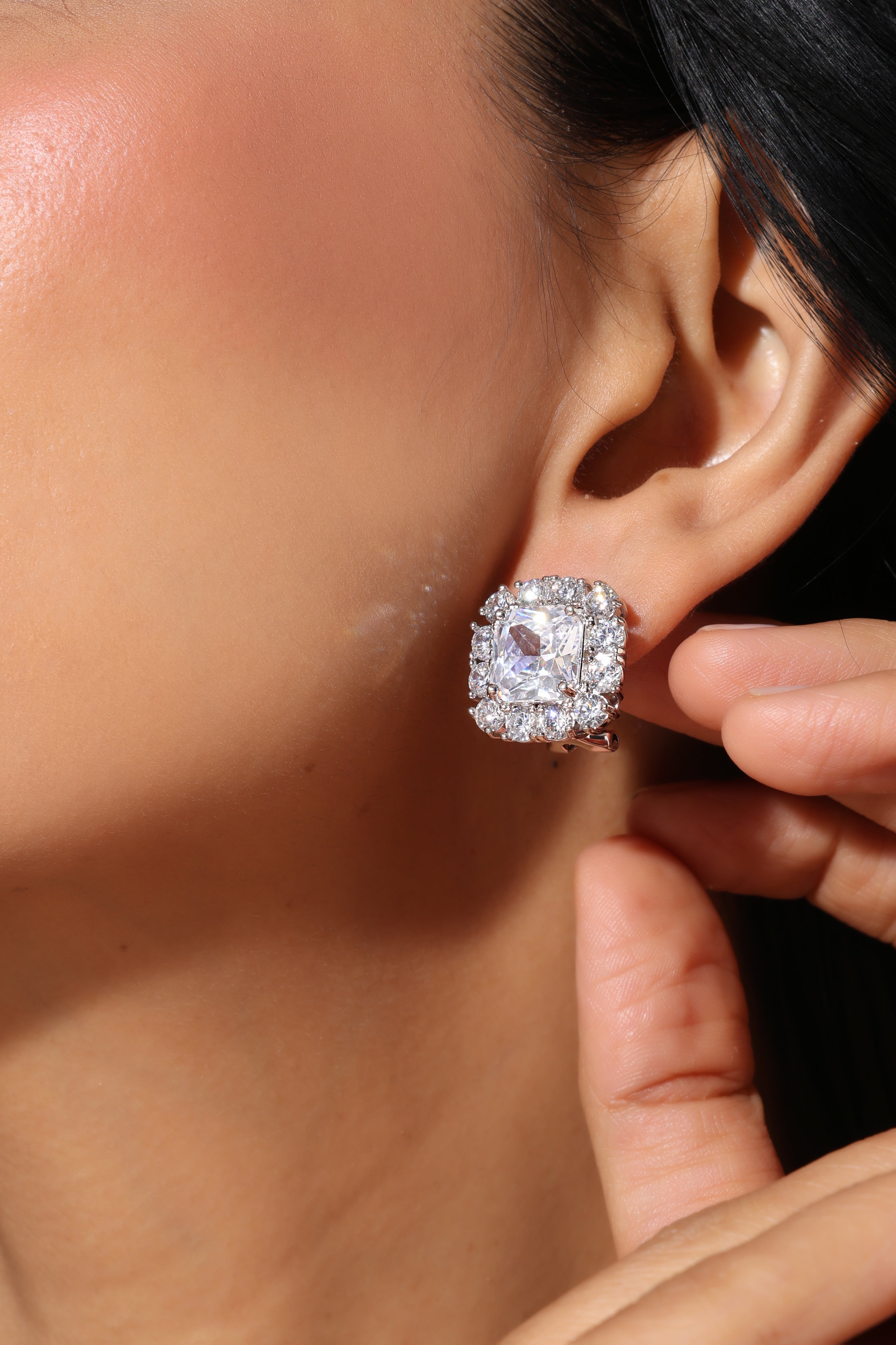 Lavinia Studs