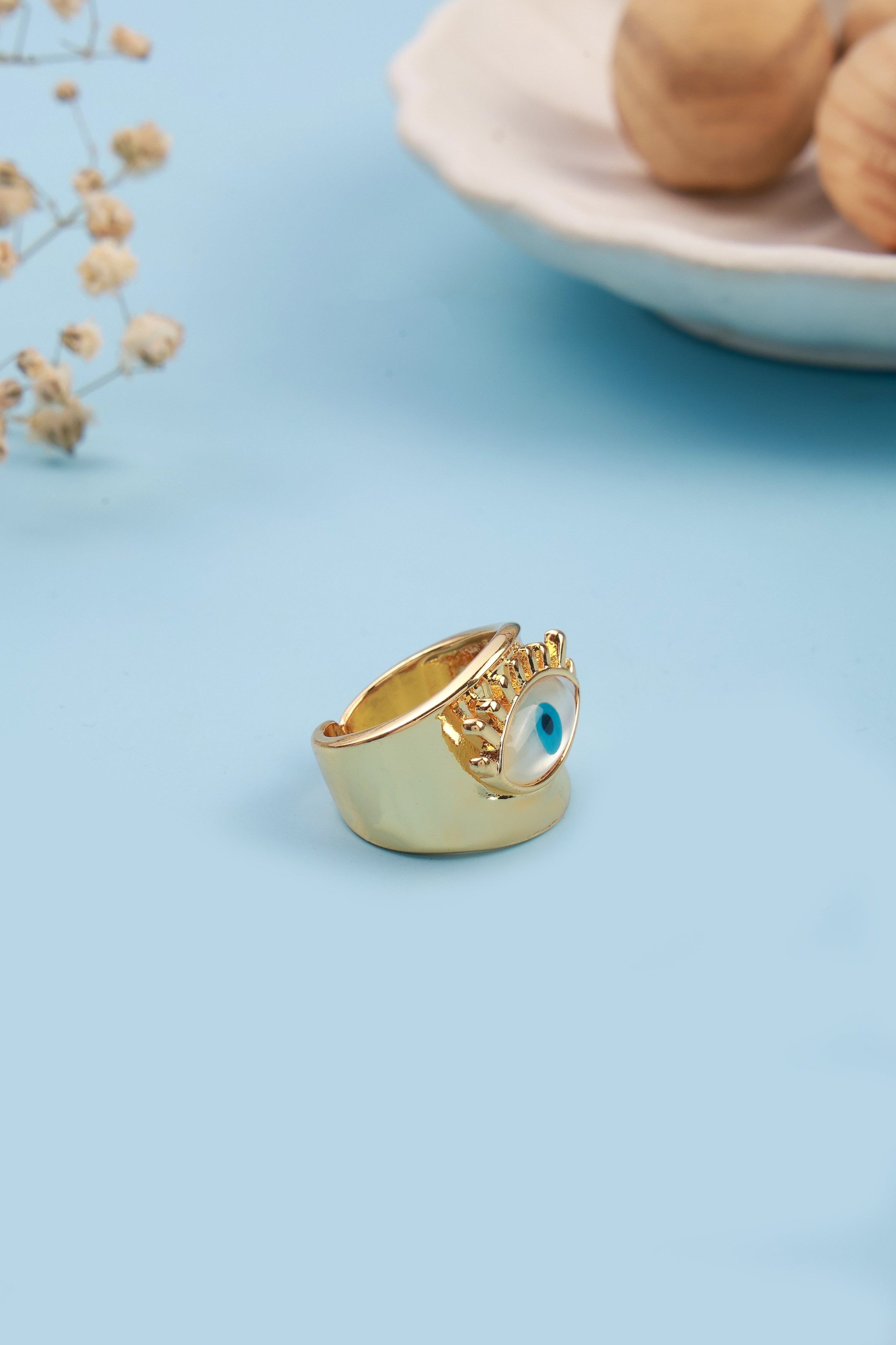 Eyelara Ring