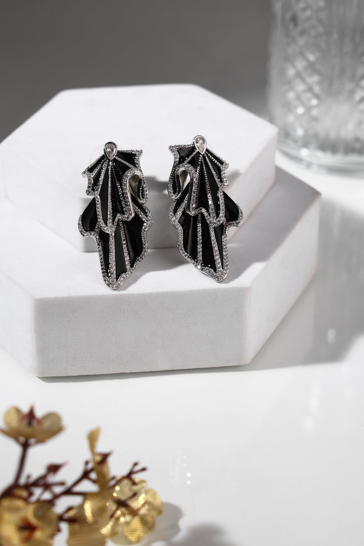 Noirelle Art Deco Leaf Stud Earrings