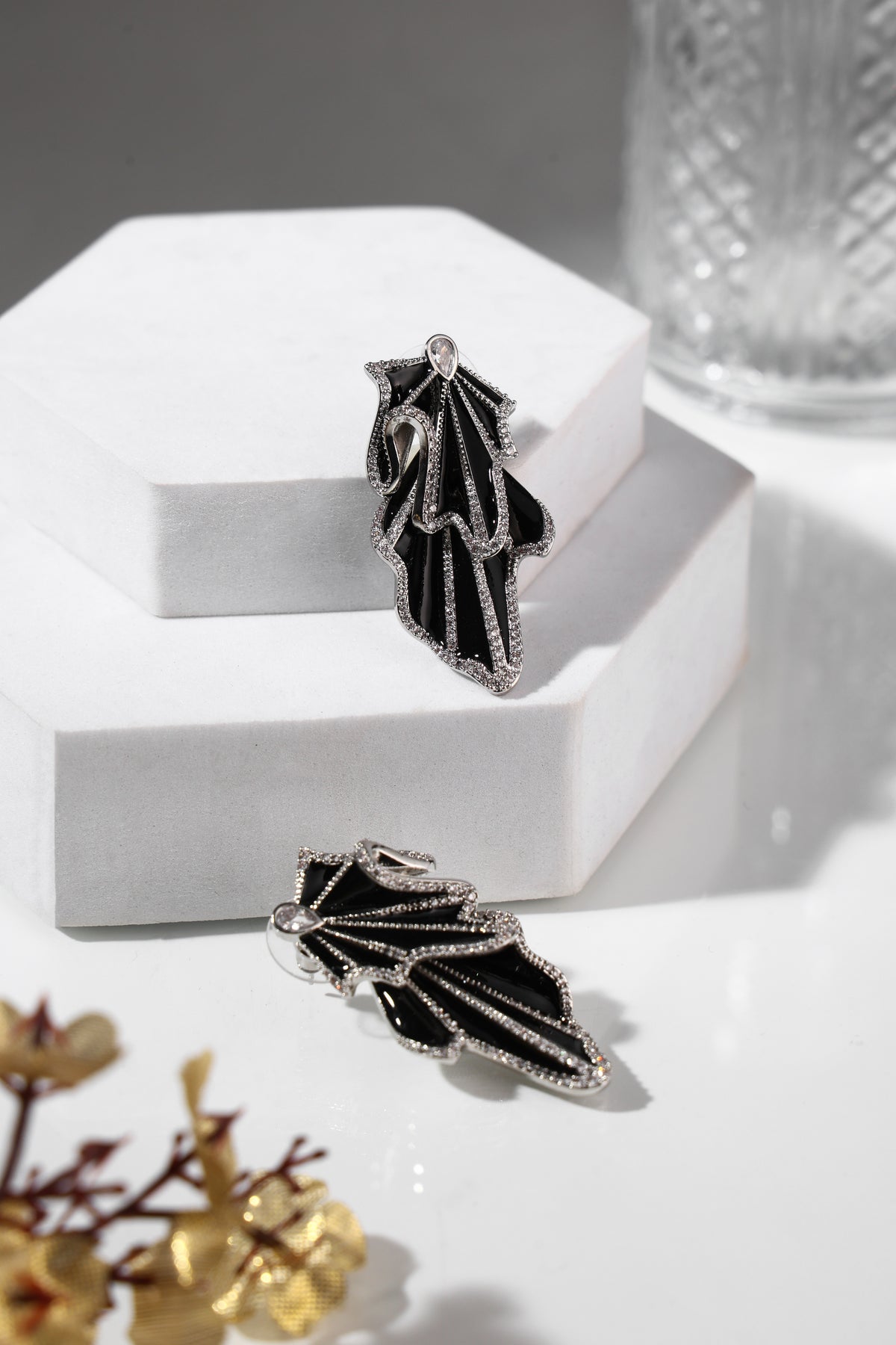 Noirelle Art Deco Leaf Stud Earrings