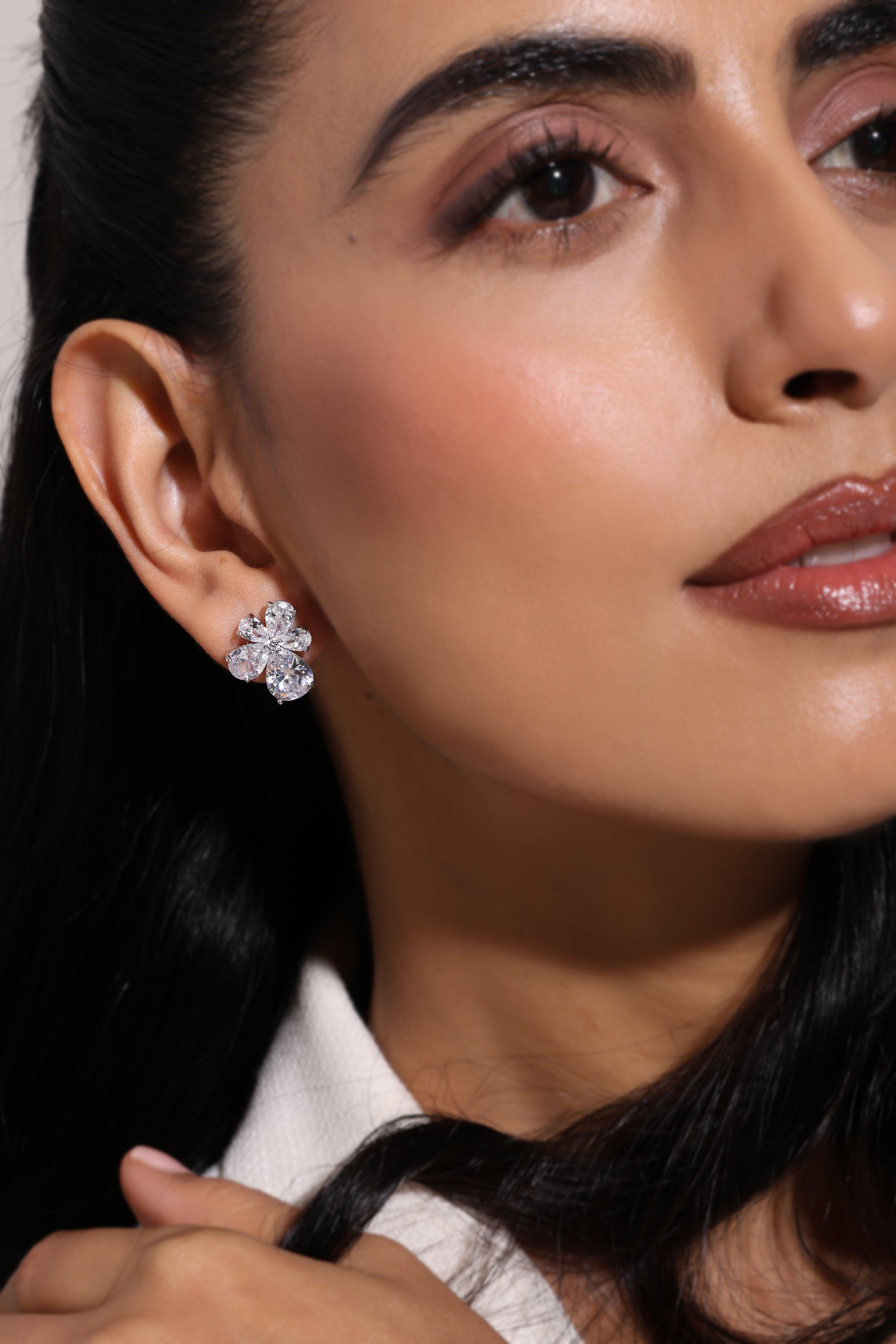 Veloura Studs