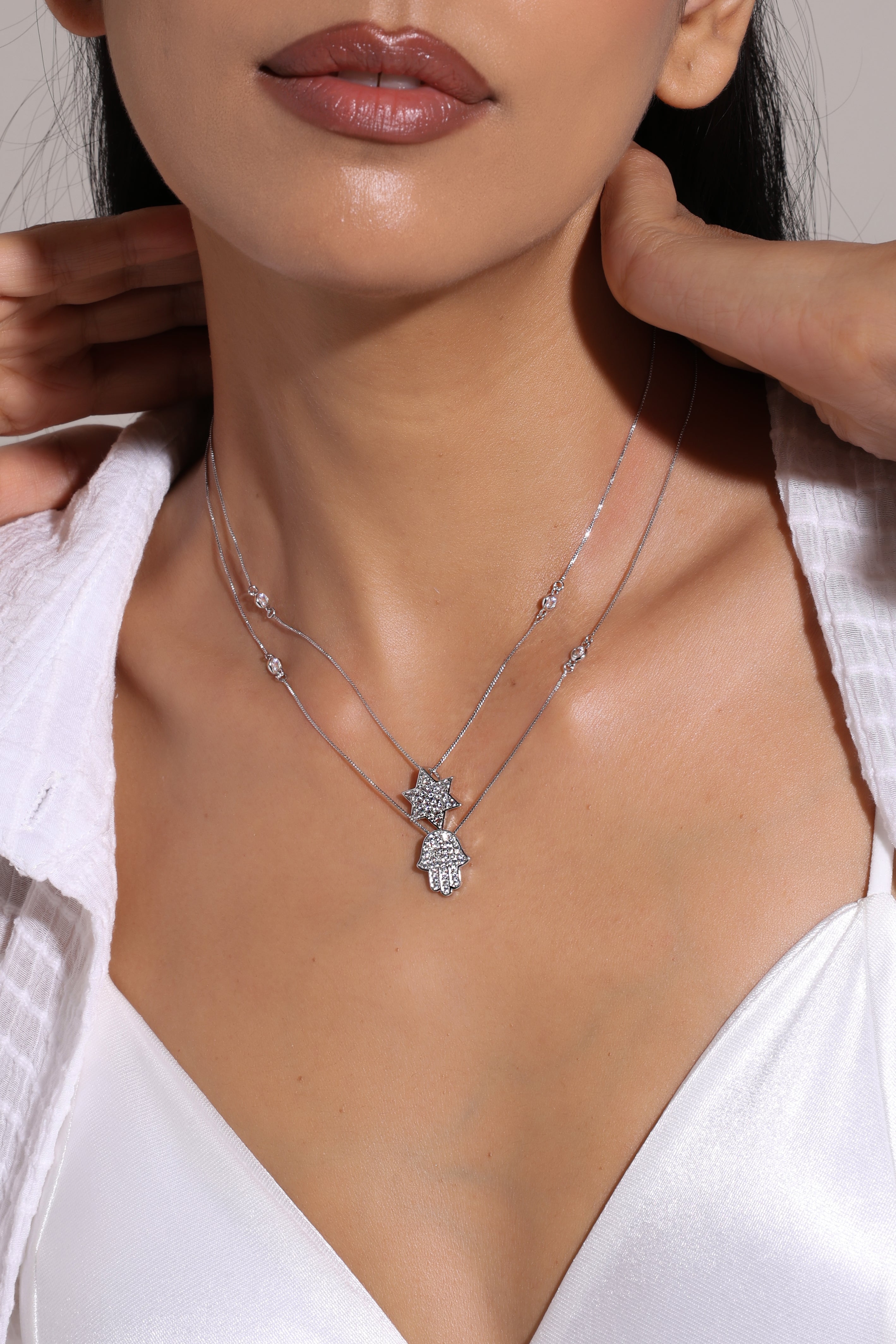 Aevon Neckchain