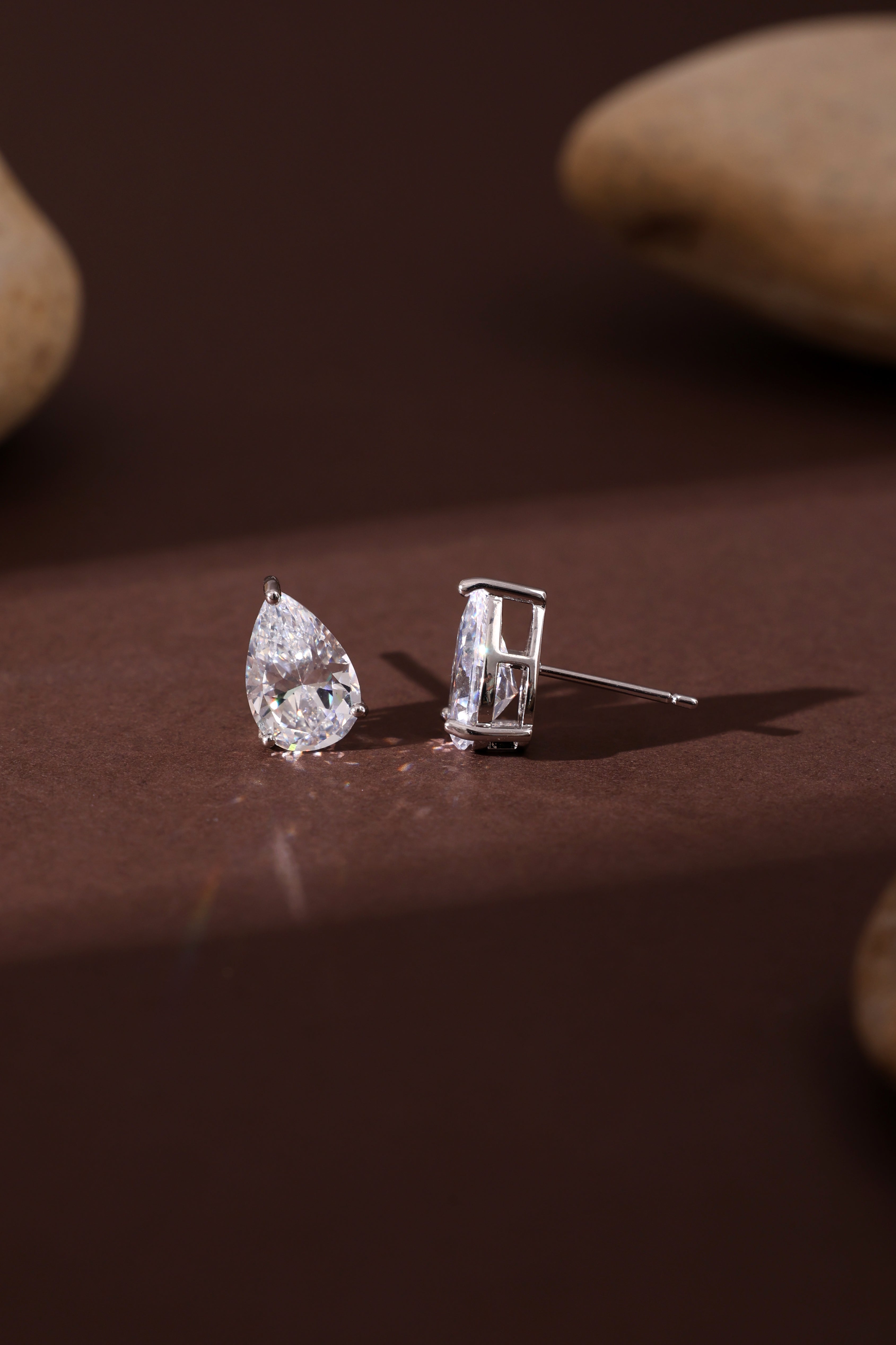 Estelle Studs