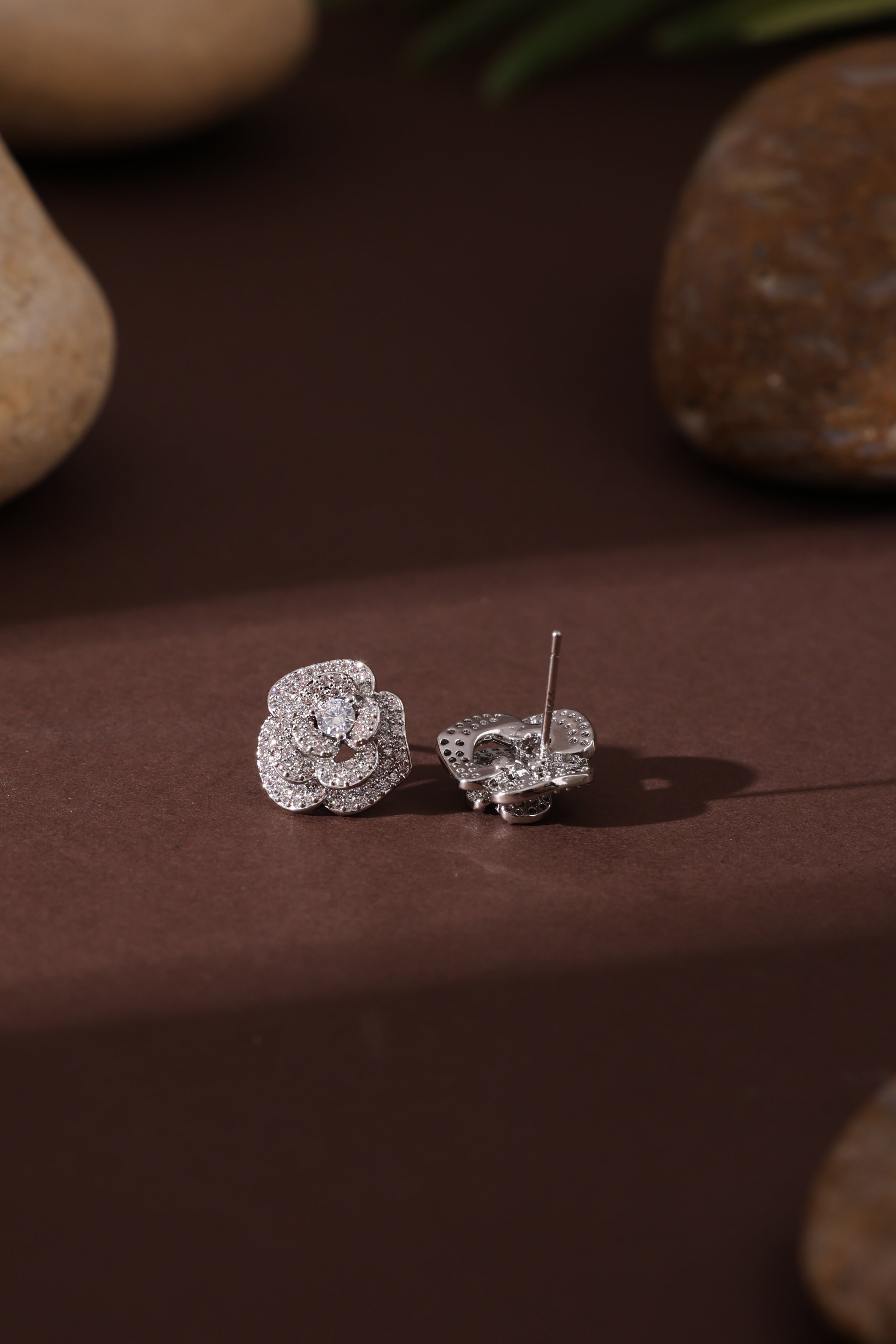 Novelle Studs