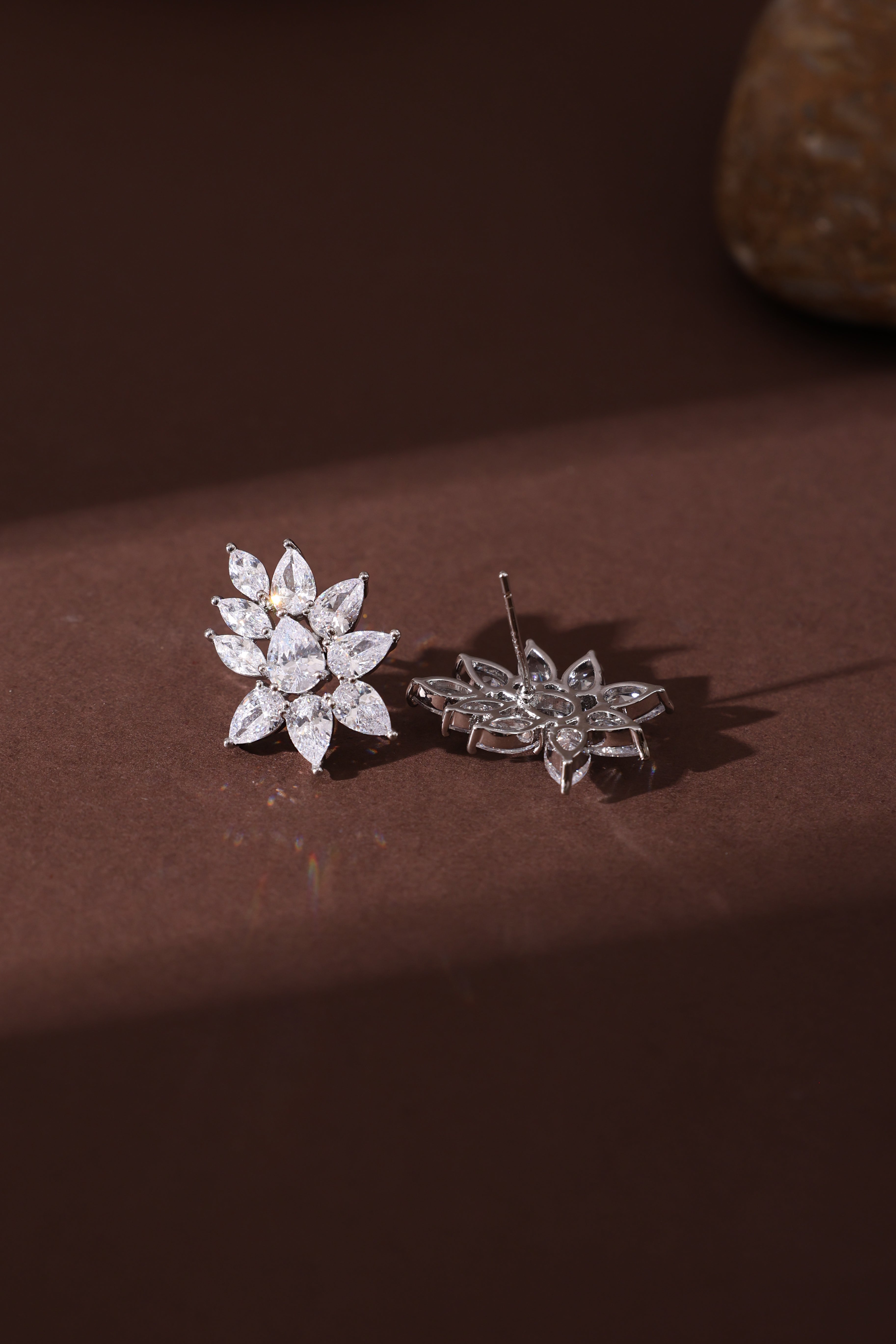 Avalora Studs