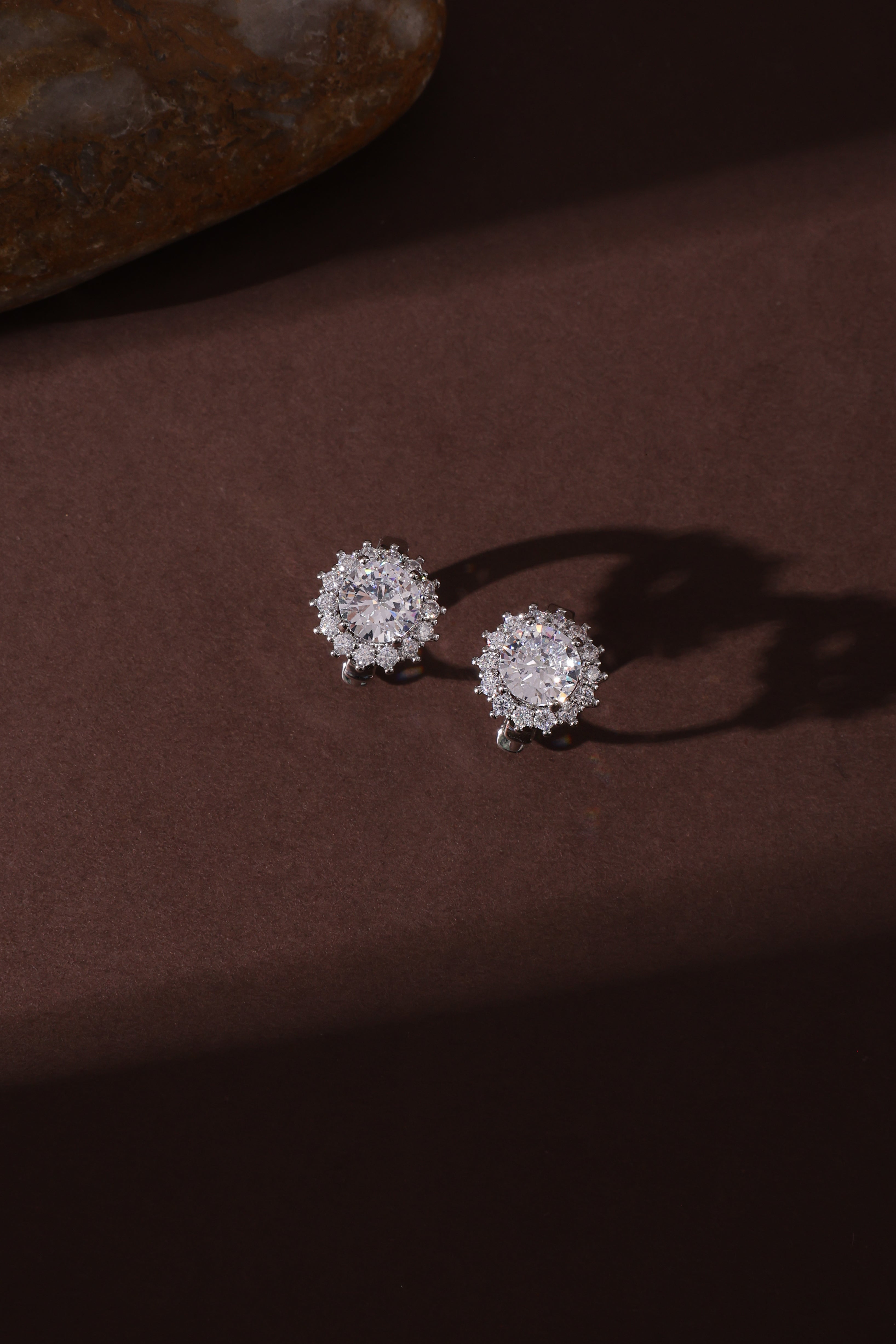 Veloria Studs