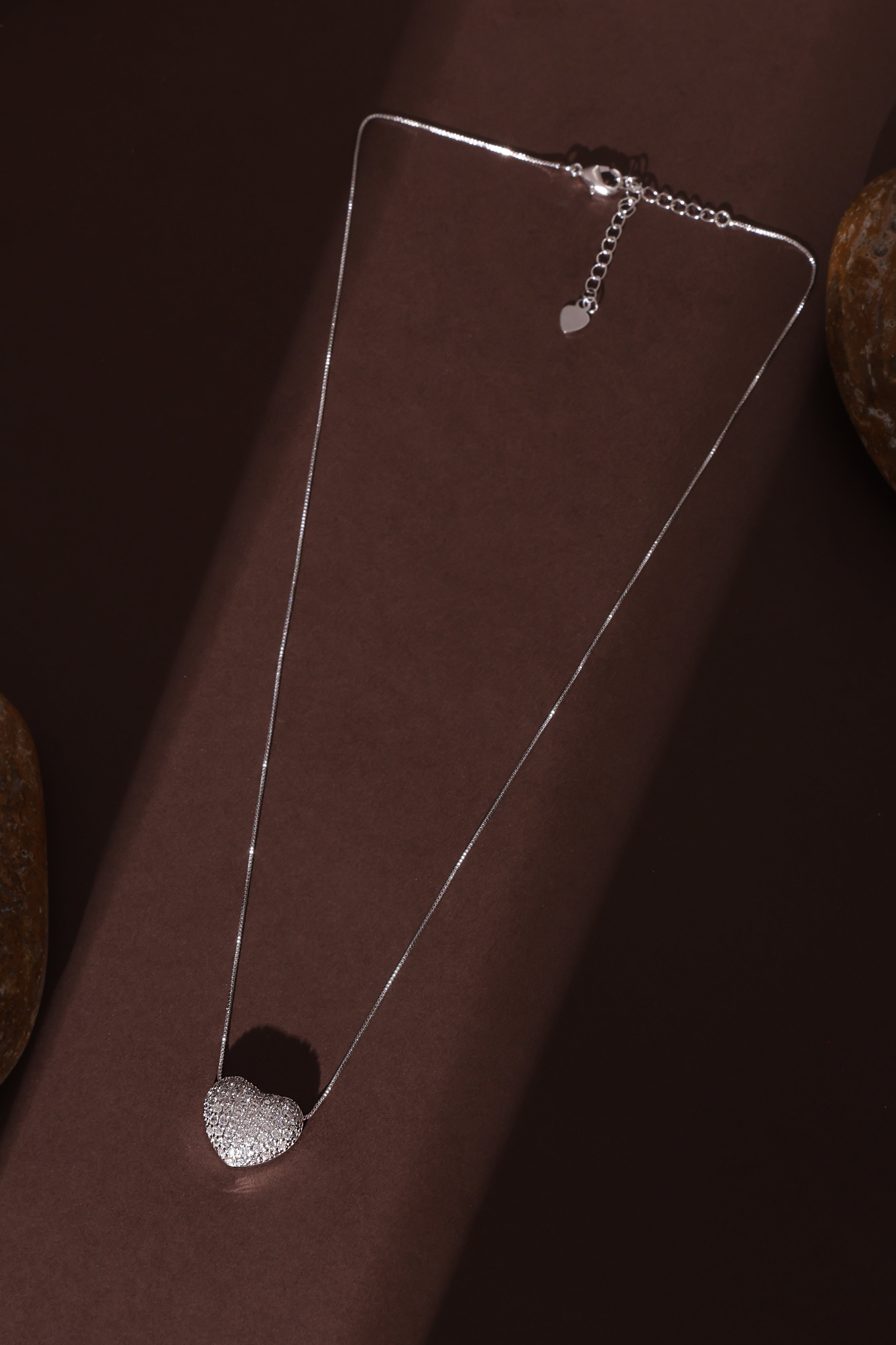 Velmora Neckchain