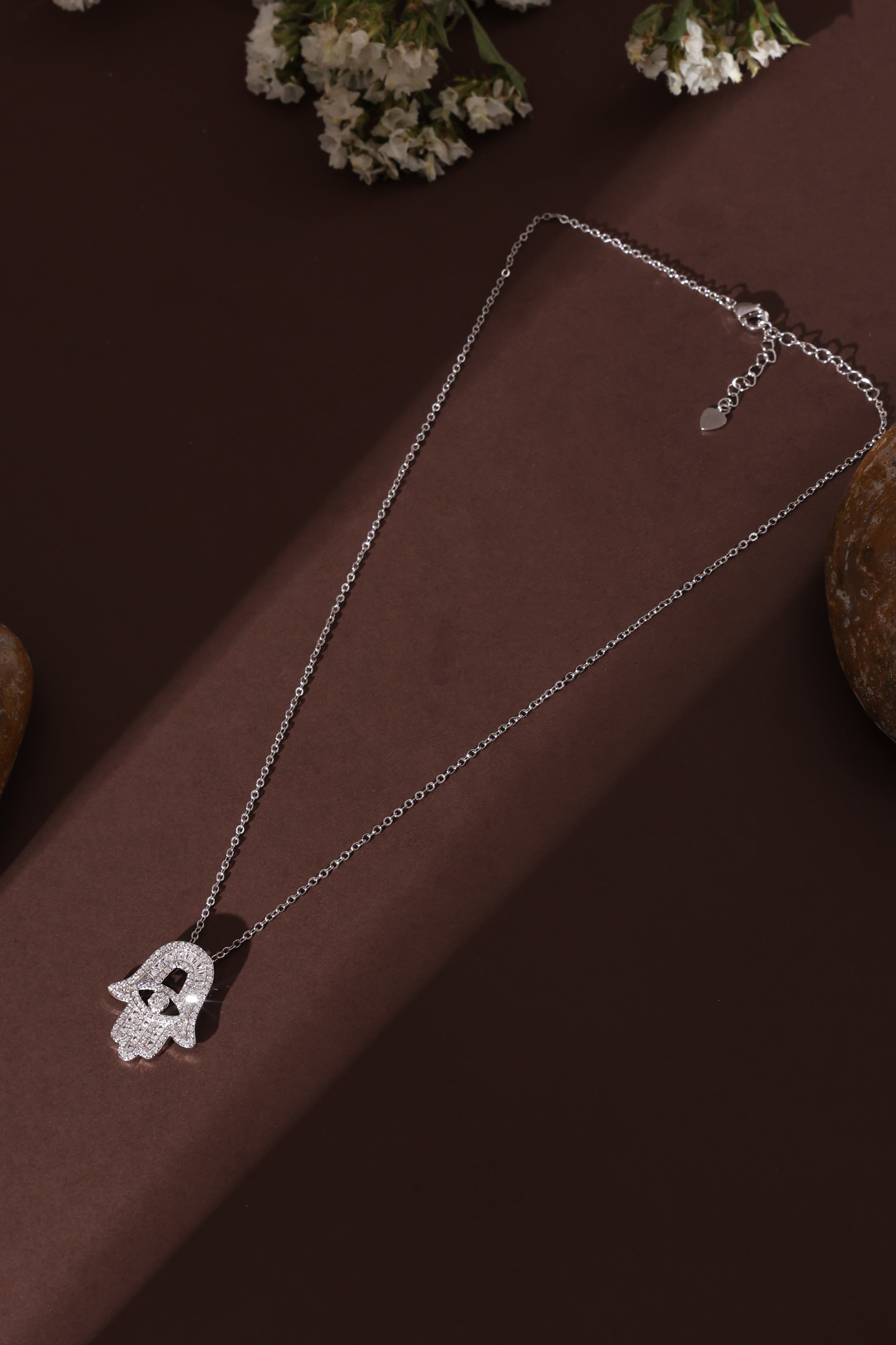 Elvare Neckchain