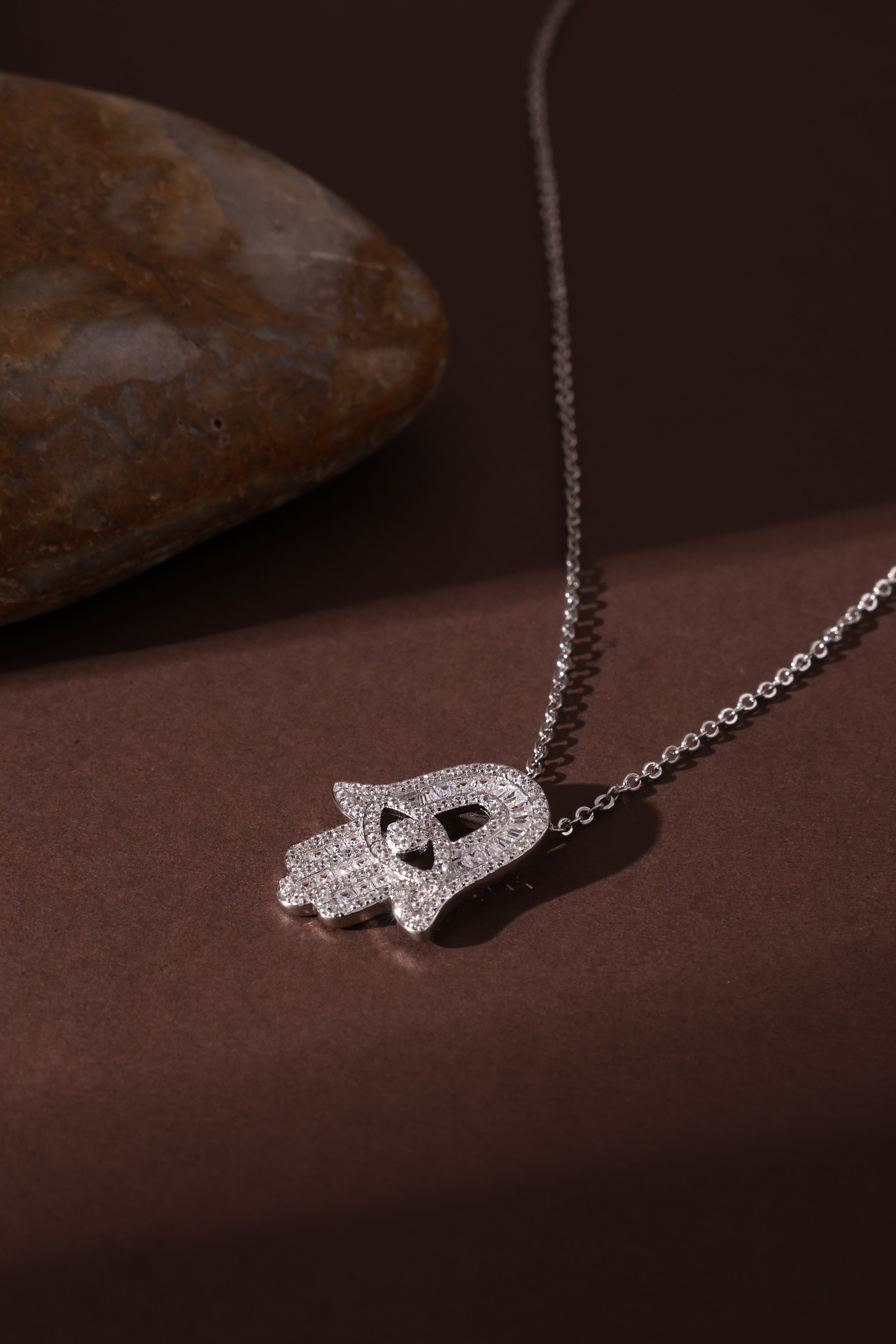 Elvare Neckchain