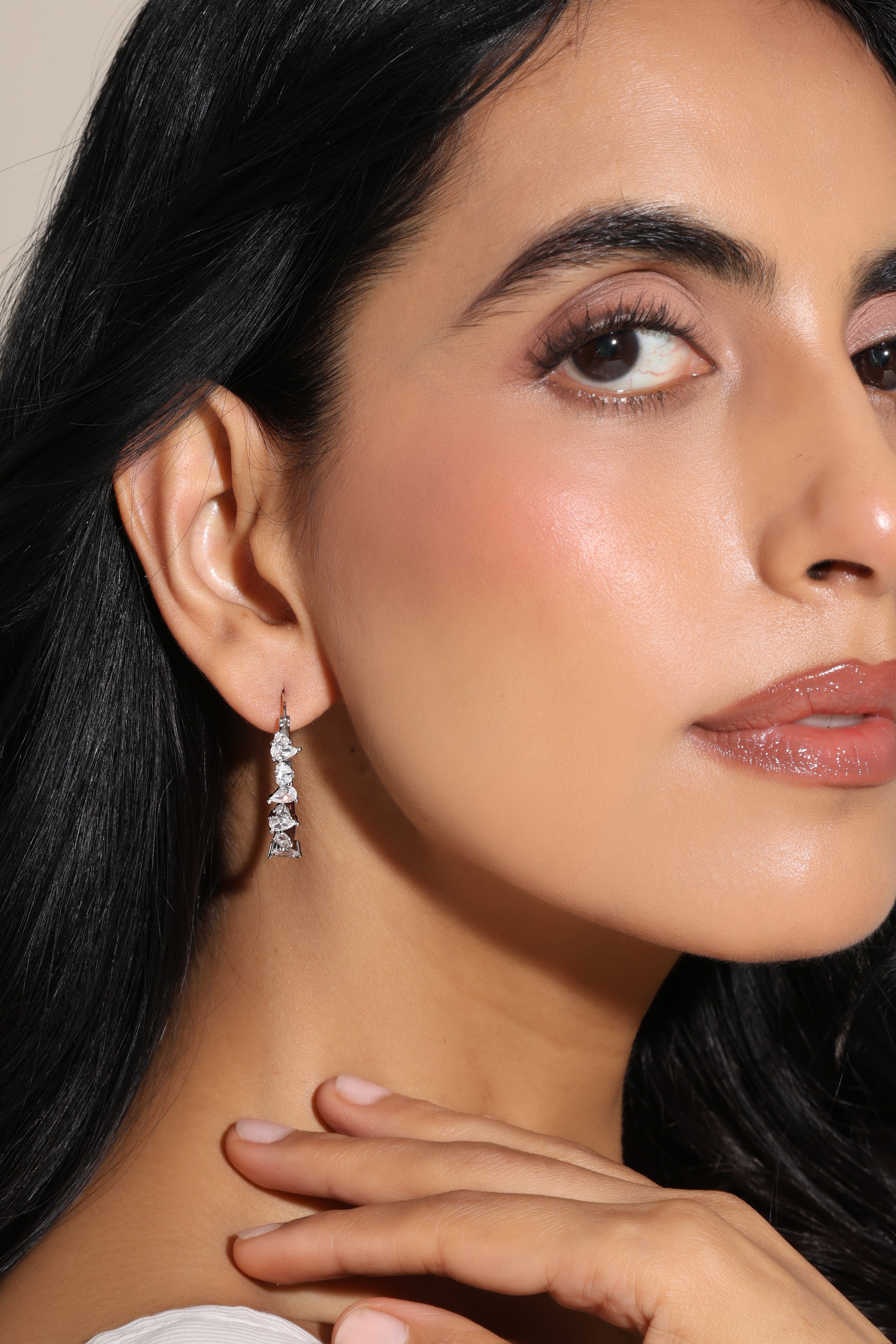 Oriana Glow Earrings