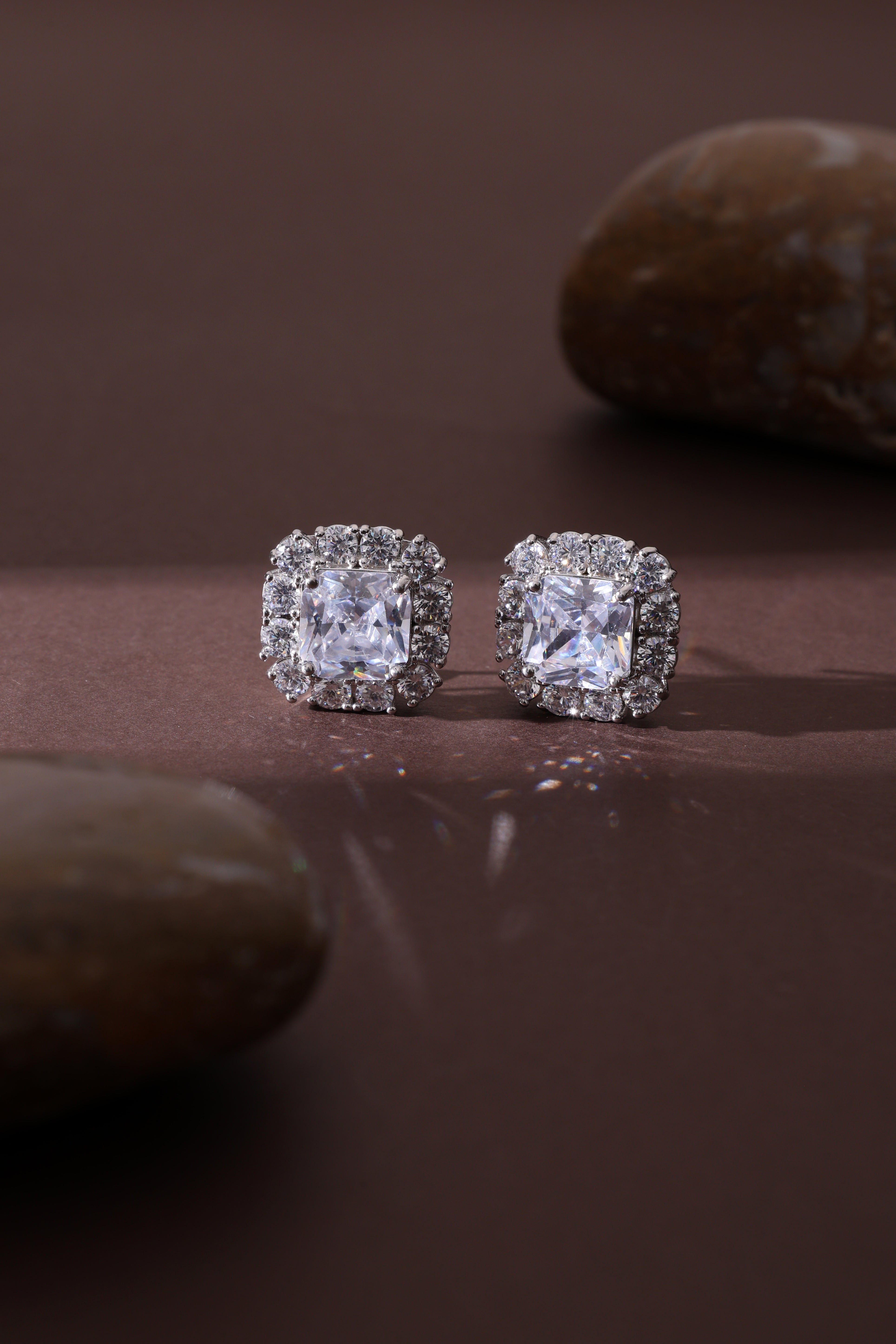 Lavinia Studs